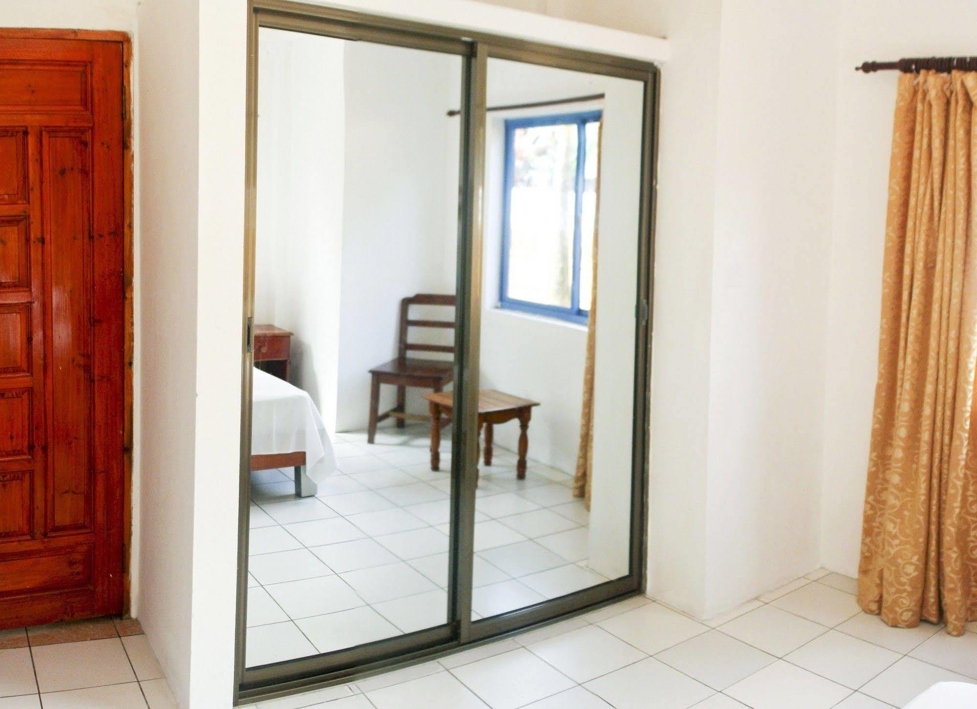 Vicky'S Holiday Apartment Beau Vallon  Eksteriør bilde