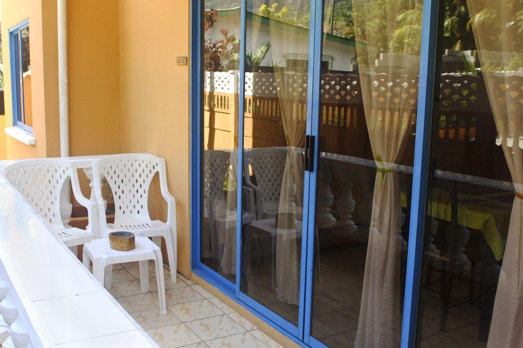 Vicky'S Holiday Apartment Beau Vallon  Eksteriør bilde